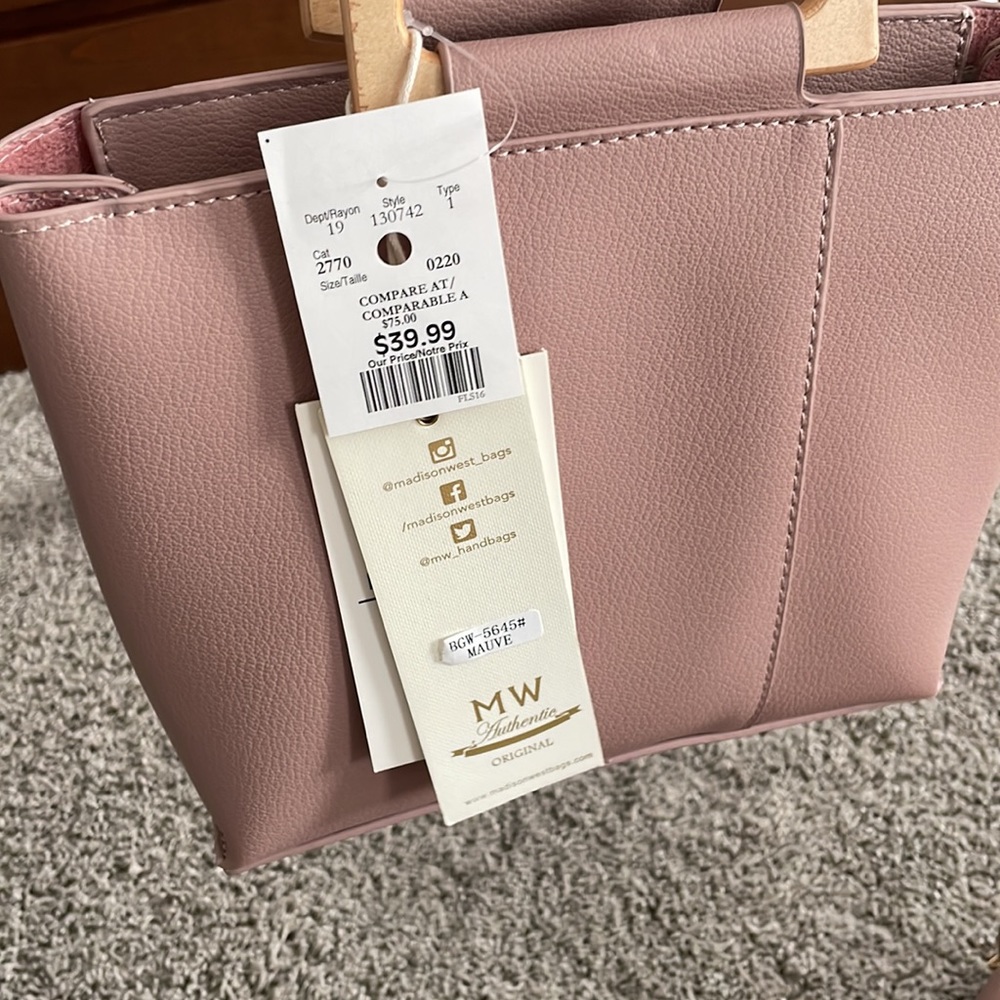 Pink purse - Picture 2 of 3
